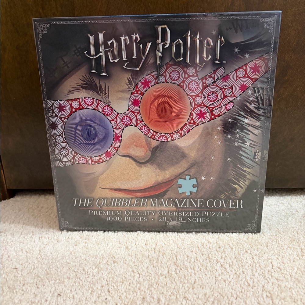 Warner Bros. Harry Potter Quibbler Puzzle - Red and Blue